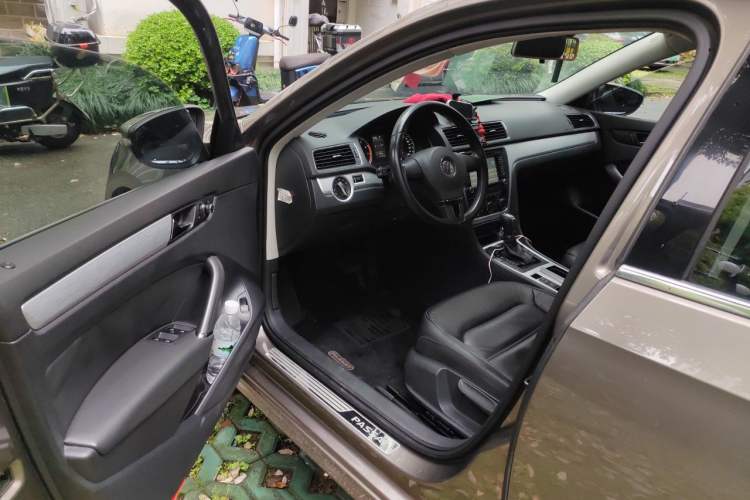 Used Volkswagen Passat 2013 1.8TSI DSG Prestige Edition Driver Seat