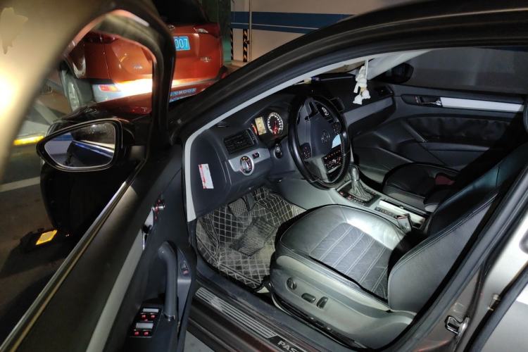 Used Volkswagen Passat 2013 1.8TSI DSG Prestige Edition Driver Seat
