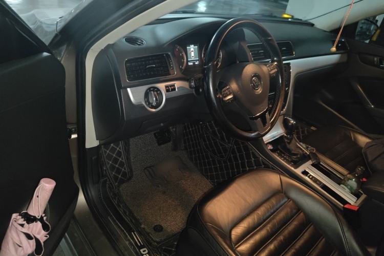 Used Volkswagen Passat 2013 1.8TSI DSG Prestige Edition Driver Seat