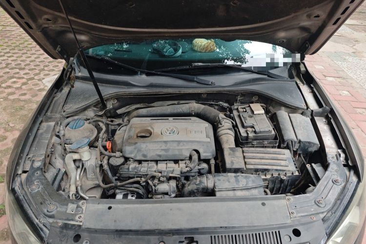 Used Volkswagen Passat 2013 1.8TSI DSG Prestige Edition Engine Bay