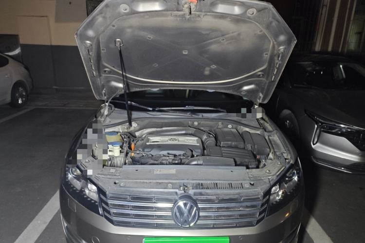 Used Volkswagen Passat 2013 1.8TSI DSG Ultimate Edition Engine Bay