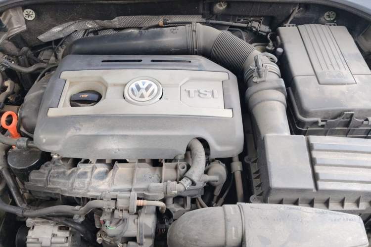 Used Volkswagen Passat 2013 1.8TSI DSG Prestige Edition Engine Bay