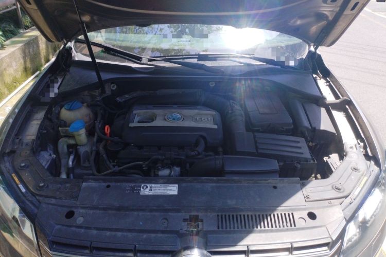 Used Volkswagen Passat 2013 1.8TSI DSG Prestige Edition Engine Bay