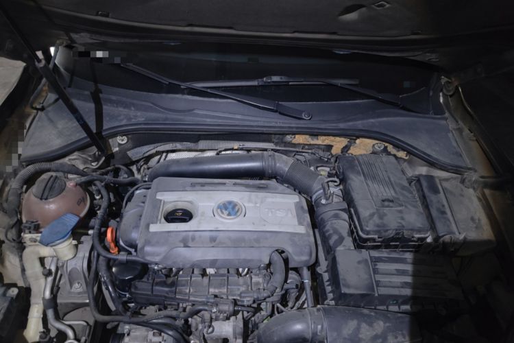 Used Volkswagen Passat 2013 1.8TSI DSG Prestige Edition Engine Bay