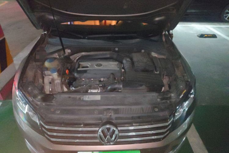 Used Volkswagen Passat 2013 1.8TSI DSG Prestige Edition Engine Bay
