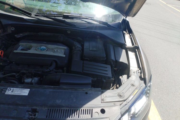 Used Volkswagen Passat 2013 1.8TSI DSG Prestige Edition Engine Bay Left