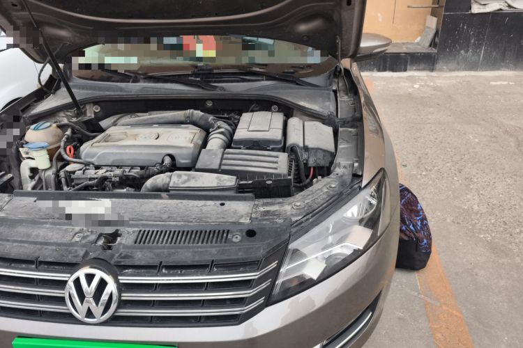 Used Volkswagen Passat 2013 1.8TSI DSG Prestige Edition Engine Bay Left