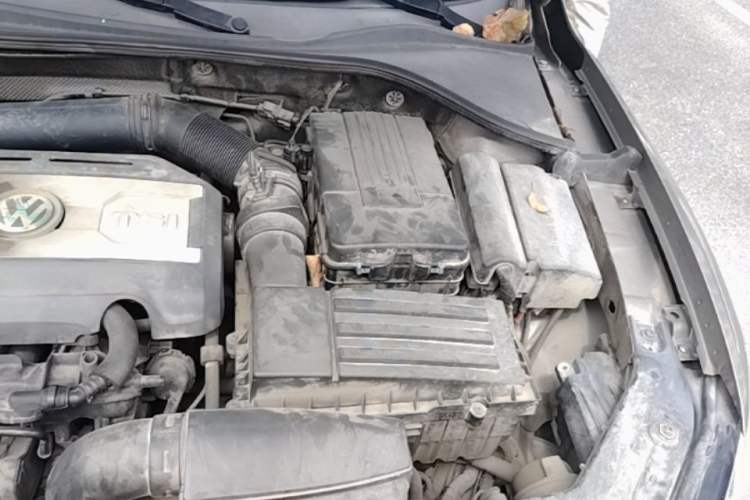 Used Volkswagen Passat 2013 1.8TSI DSG Prestige Edition Engine Bay Left
