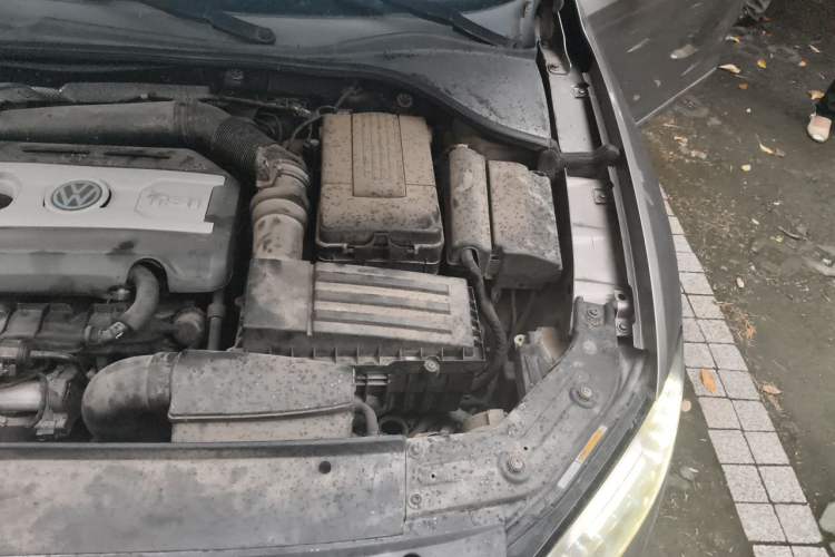 Used Volkswagen Passat 2013 1.8TSI DSG Prestige Edition Engine Bay Left