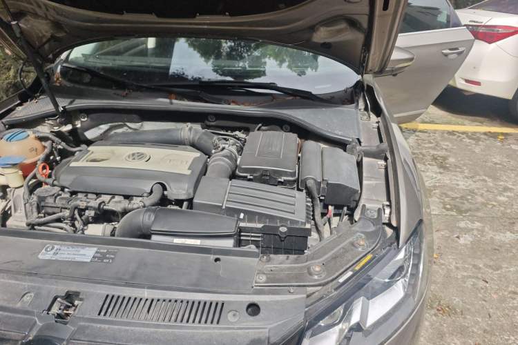 Used Volkswagen Passat 2013 2.0 TSI DSG Prestige Edition Engine Bay Left
