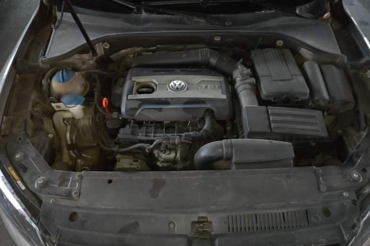 Used Volkswagen Passat 2013 1.8TSI DSG Prestige Edition Engine Bay