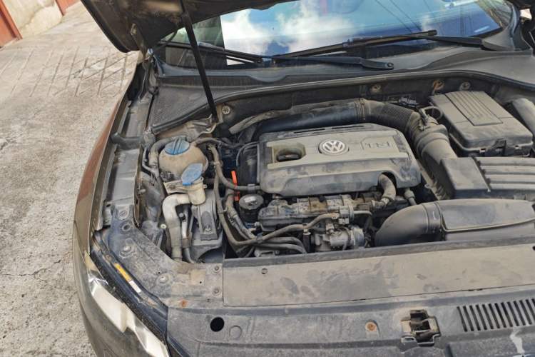 Used Volkswagen Passat 2013 1.8TSI DSG Prestige Edition Engine Bay Right