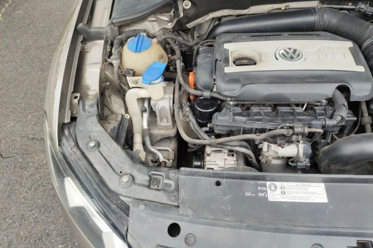 Used Volkswagen Passat 2013 1.8TSI DSG Prestige Edition Engine Bay Right