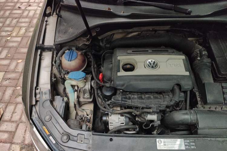 Used Volkswagen Passat 2013 2.0 TSI DSG Prestige Edition Engine Bay Right