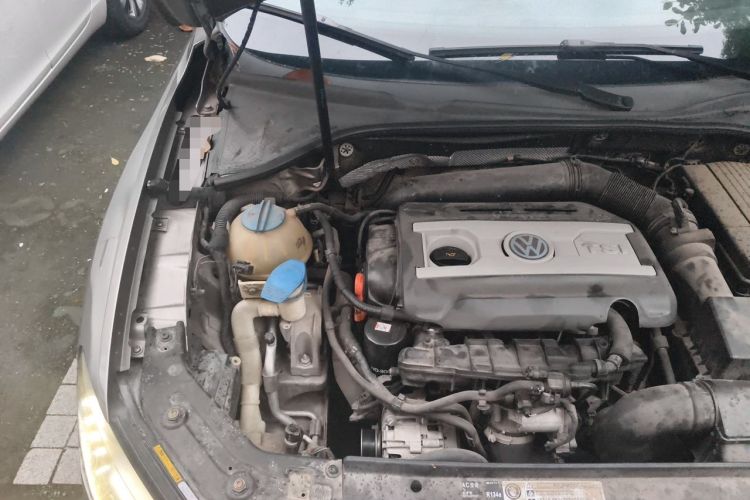 Used Volkswagen Passat 2013 1.8TSI DSG Prestige Edition Engine Bay Right