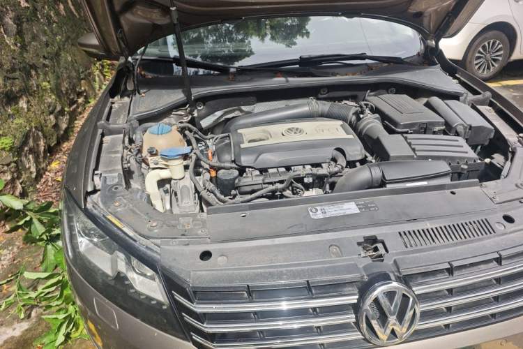 Used Volkswagen Passat 2013 2.0 TSI DSG Prestige Edition Engine Bay Right