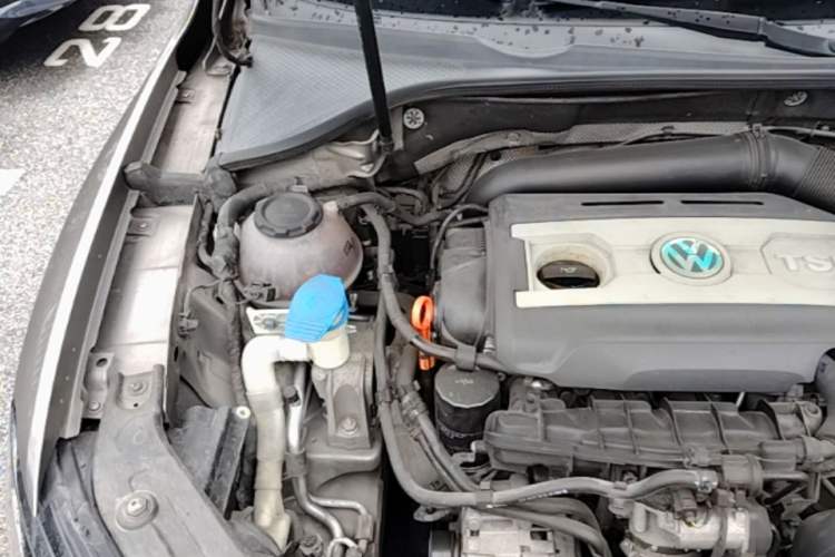 Used Volkswagen Passat 2013 1.8TSI DSG Prestige Edition Engine Bay Right