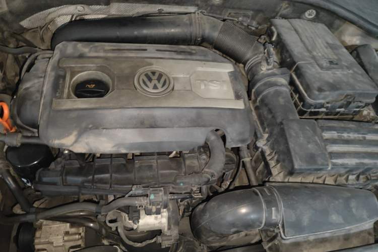 Used Volkswagen Passat 2013 1.8TSI DSG Prestige Edition Engine Bay