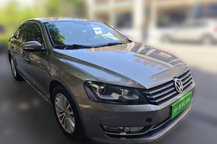 Used Volkswagen Passat 2013 1.8TSI DSG Ultimate Edition Front Right 45 Deg