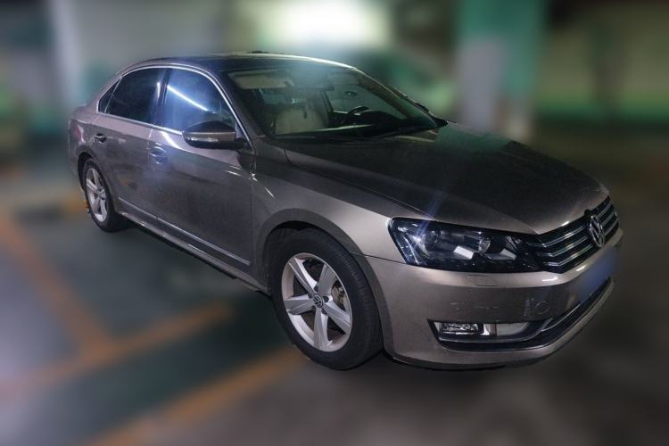 Used Volkswagen Passat 2013 1.8TSI DSG Prestige Edition Front Right 45 Deg