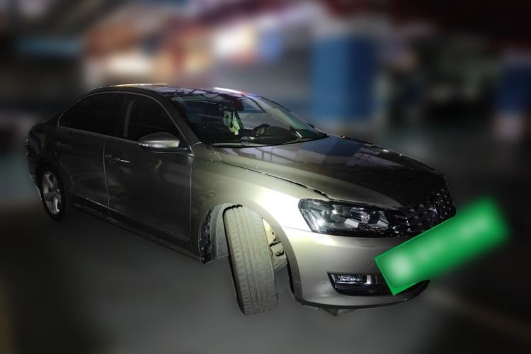 Used Volkswagen Passat 2013 1.8TSI DSG Prestige Edition Front Right 45 Deg