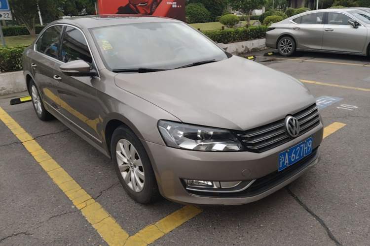 Used Volkswagen Passat 2013 1.8TSI DSG Prestige Edition Front Right 45 Deg
