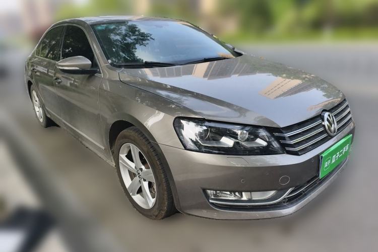 Used Volkswagen Passat 2013 1.8TSI DSG Prestige Edition Front Right 45 Deg