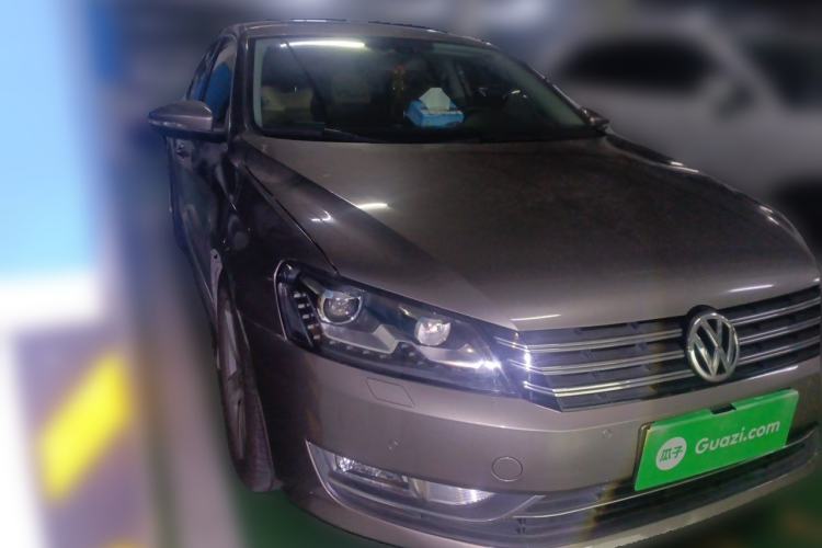 Used Volkswagen Passat 2013 1.8TSI DSG Prestige Edition Front Right 45 Deg
