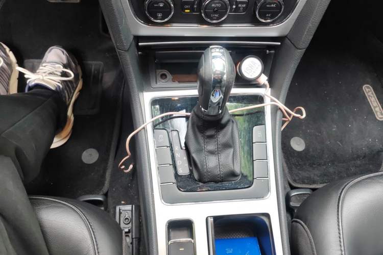 Used Volkswagen Passat 2013 1.8TSI DSG Prestige Edition Gear Lever