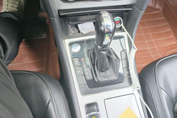 Used Volkswagen Passat 2013 1.8TSI DSG Prestige Edition Gear Lever