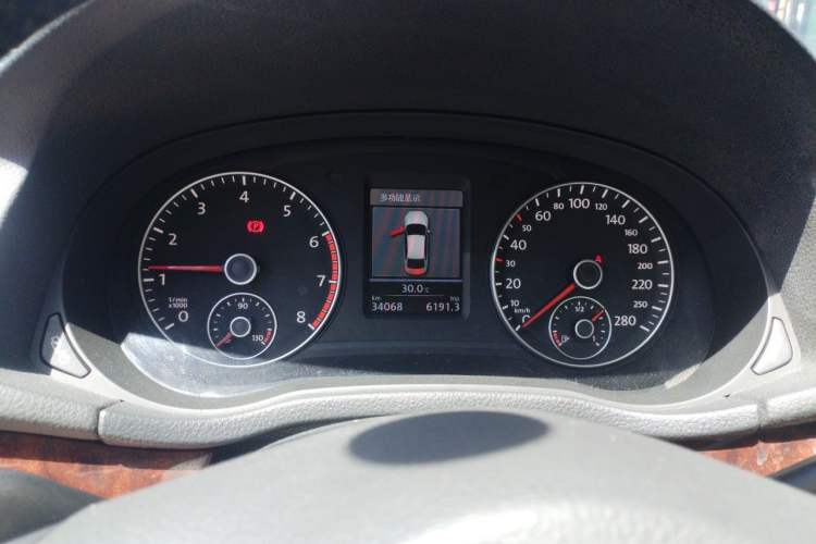 Used Volkswagen Passat 2013 1.8TSI DSG Prestige Edition Instrument Cluster