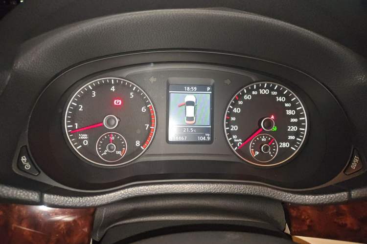 Used Volkswagen Passat 2013 1.8TSI DSG Prestige Edition Instrument Cluster