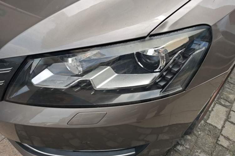 Used Volkswagen Passat 2013 1.8TSI DSG Prestige Edition Left Front Headlight