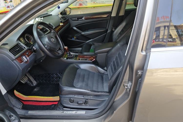 Used Volkswagen Passat 2013 1.8TSI DSG Ultimate Edition Left Front Seat