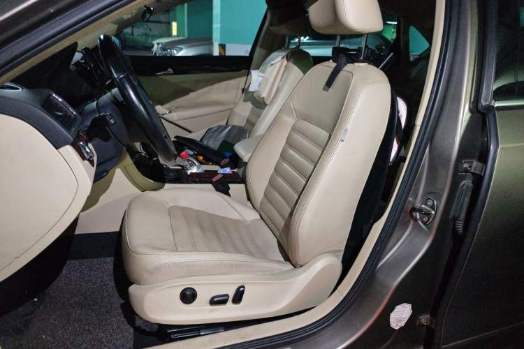 Used Volkswagen Passat 2013 1.8TSI DSG Prestige Edition Left Front Seat