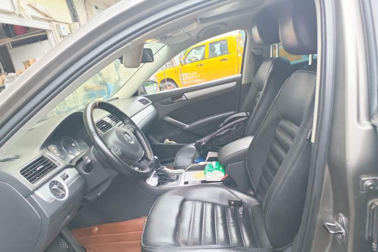 Used Volkswagen Passat 2013 1.8TSI DSG Prestige Edition Left Front Seat