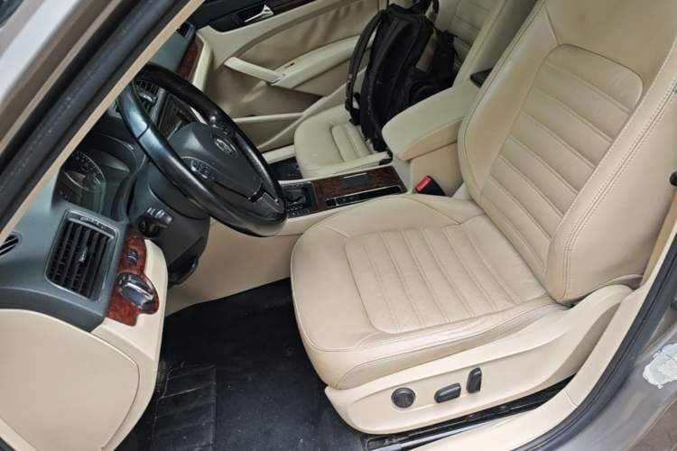 Used Volkswagen Passat 2013 1.8TSI DSG Prestige Edition Left Front Seat
