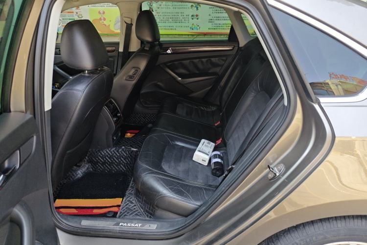 Used Volkswagen Passat 2013 1.8TSI DSG Ultimate Edition Left Rear Seat