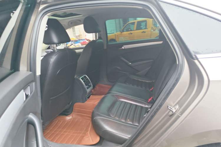 Used Volkswagen Passat 2013 1.8TSI DSG Prestige Edition Left Rear Seat