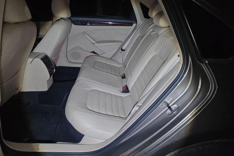 Used Volkswagen Passat 2013 1.8TSI DSG Prestige Edition Left Rear Seat