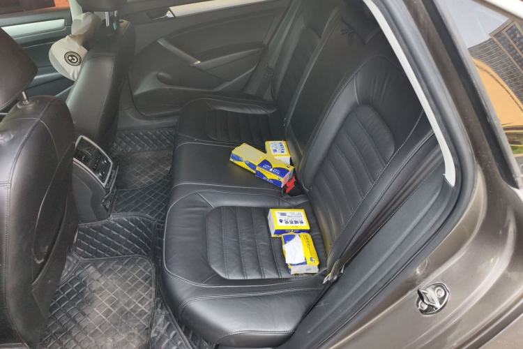 Used Volkswagen Passat 2013 1.8TSI DSG Prestige Edition Left Rear Seat