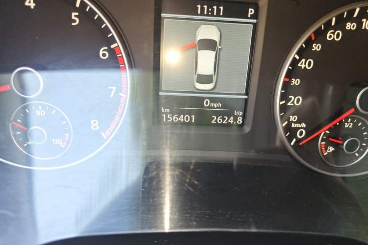 Used Volkswagen Passat 2013 1.8TSI DSG Ultimate Edition Odometer Close Up