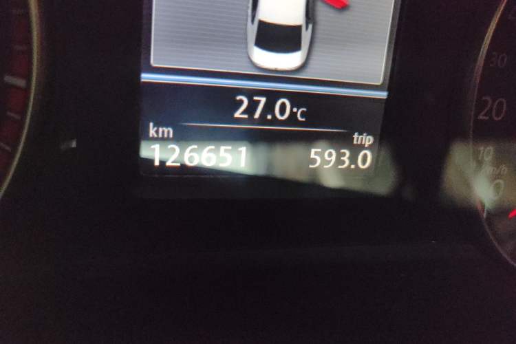 Used Volkswagen Passat 2013 2.0 TSI DSG Prestige Edition Odometer Close Up