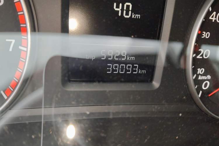 Used Volkswagen Passat 2013 1.8TSI DSG Prestige Edition Odometer Close Up