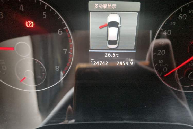Used Volkswagen Passat 2013 1.8TSI DSG Prestige Edition Odometer Close Up