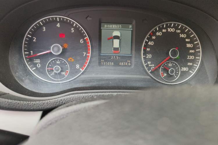 Used Volkswagen Passat 2013 1.8TSI DSG Prestige Edition Odometer Close Up