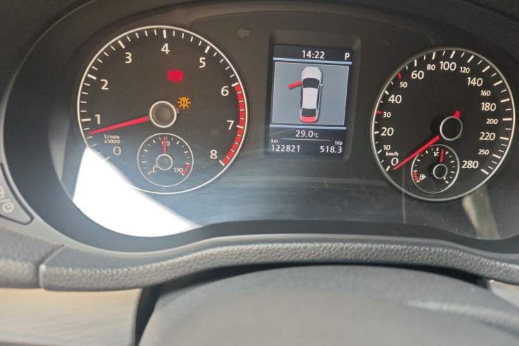 Used Volkswagen Passat 2013 2.0 TSI DSG Prestige Edition Odometer Close Up