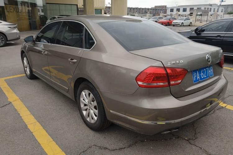 Used Volkswagen Passat 2013 1.8TSI DSG Prestige Edition Rear Left 45 Deg