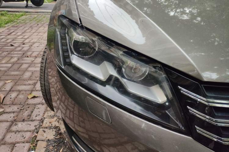 Used Volkswagen Passat 2013 2.0 TSI DSG Prestige Edition Right Front Headlight