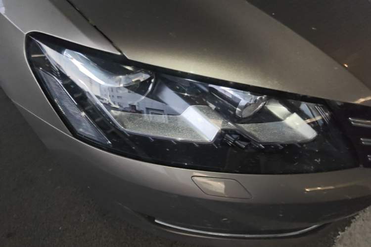Used Volkswagen Passat 2013 1.8TSI DSG Prestige Edition Right Front Headlight